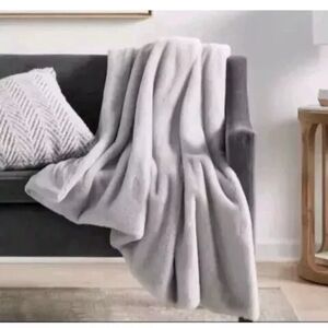 Threshold Gray Faux Fur Blanket Throw 50" x 60"  NEW